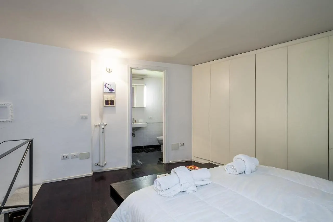 Rome Loft Apartment 0*,